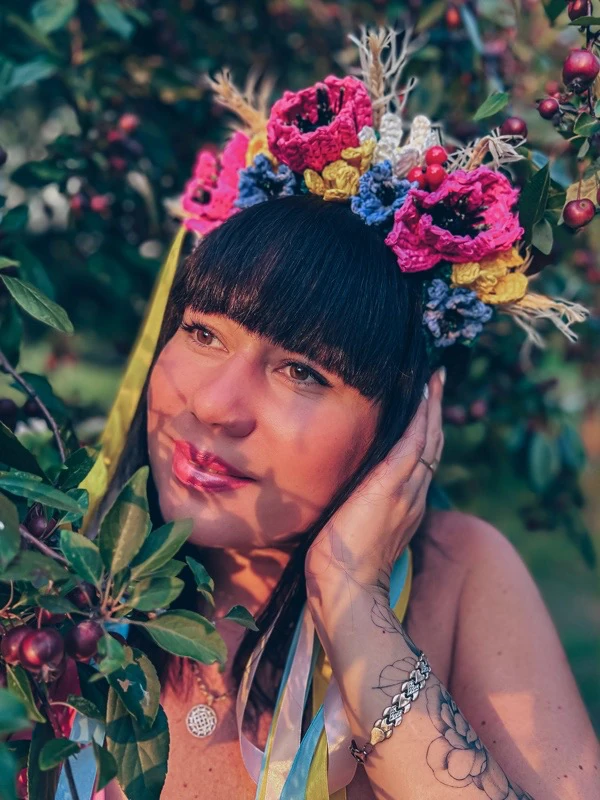 DIY Floral headband visual from source page 35