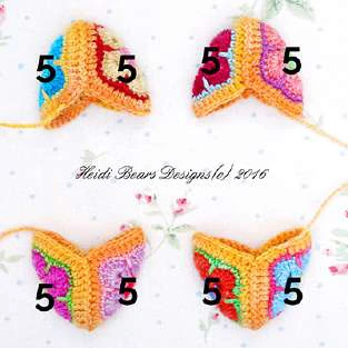 Granny squares dinausor visual from source page 15