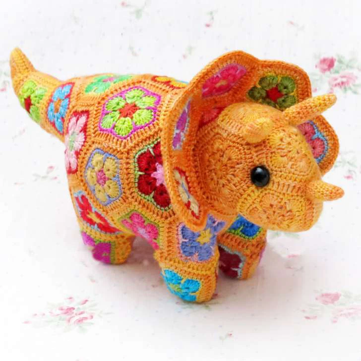 Granny squares dinausor