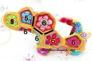 Granny squares dinausor visual from source page 22