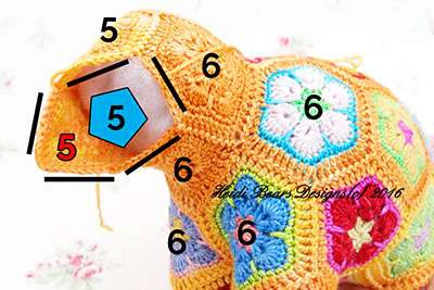 Granny squares dinausor visual from source page 26