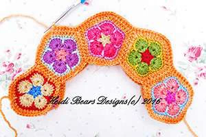 Granny squares dinausor visual from source page 28